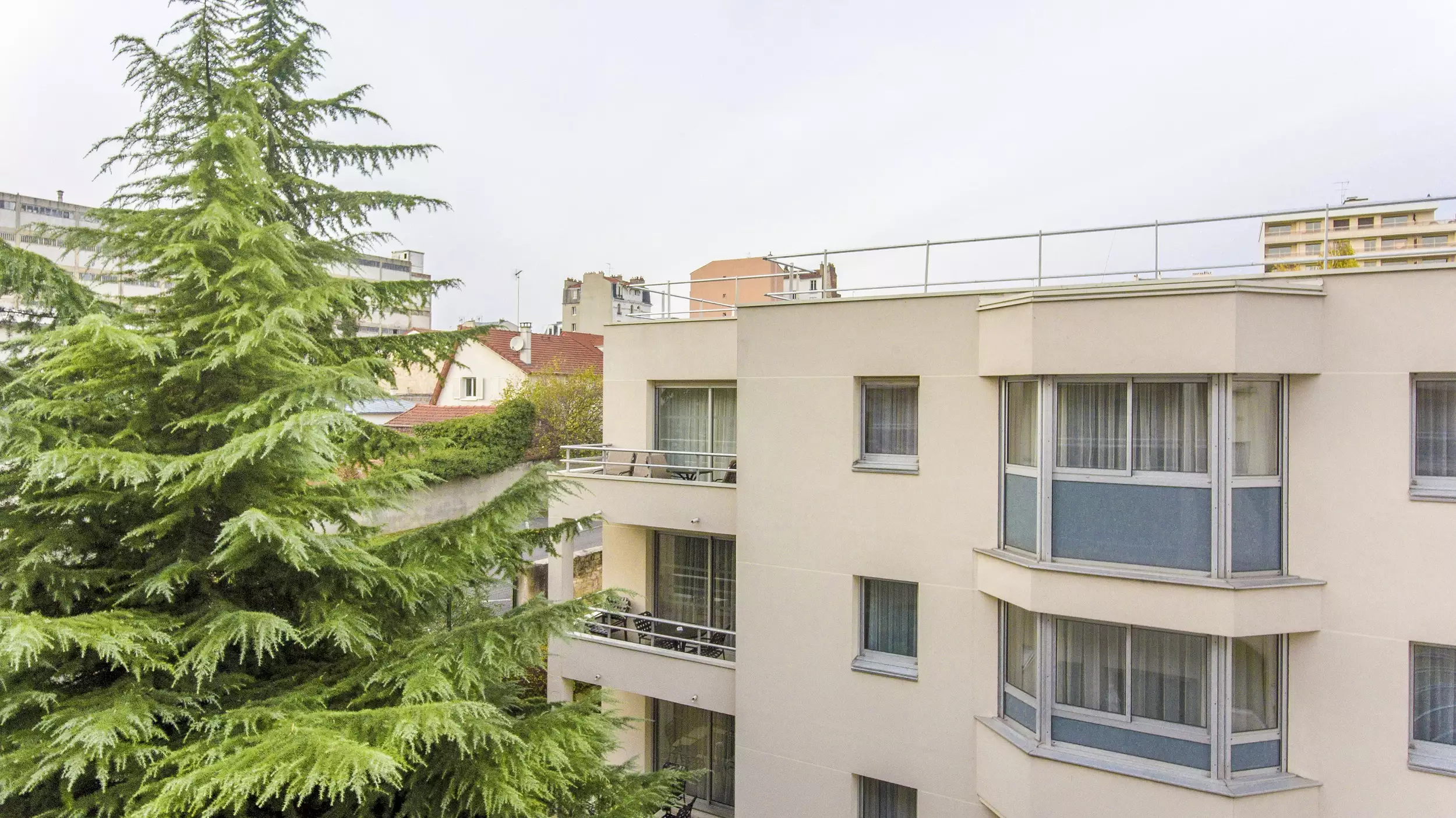 Alibaba https://cdn.alibaba.ir/ostorage/hotel-accommodation-images/6888c098ac13a7ed0d85c20f_Paris-Royal-Regency-0.webp