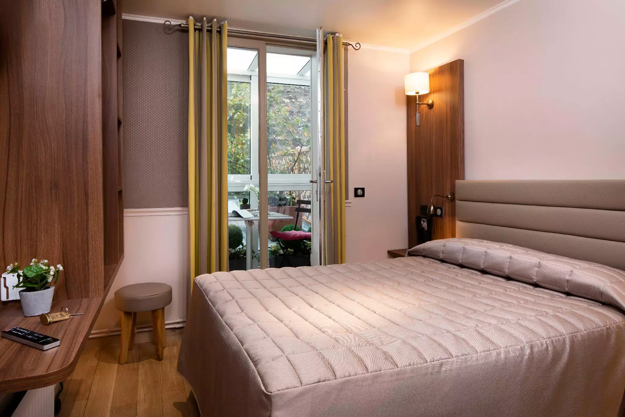 هتل Hôtel de la Tour Eiffel پاریس