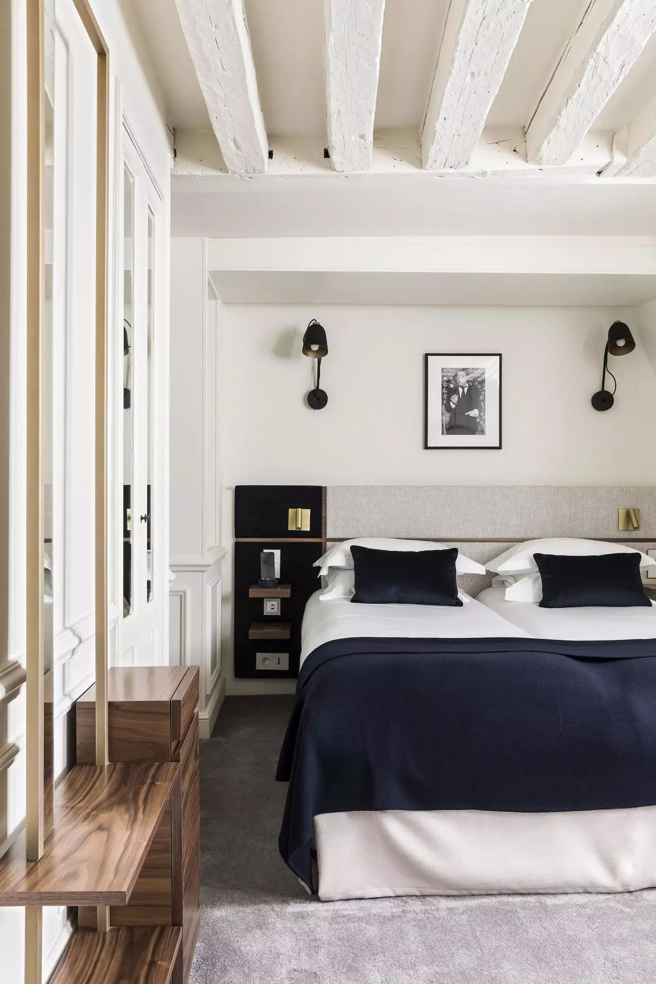 هتل Hotel Verneuil پاریس