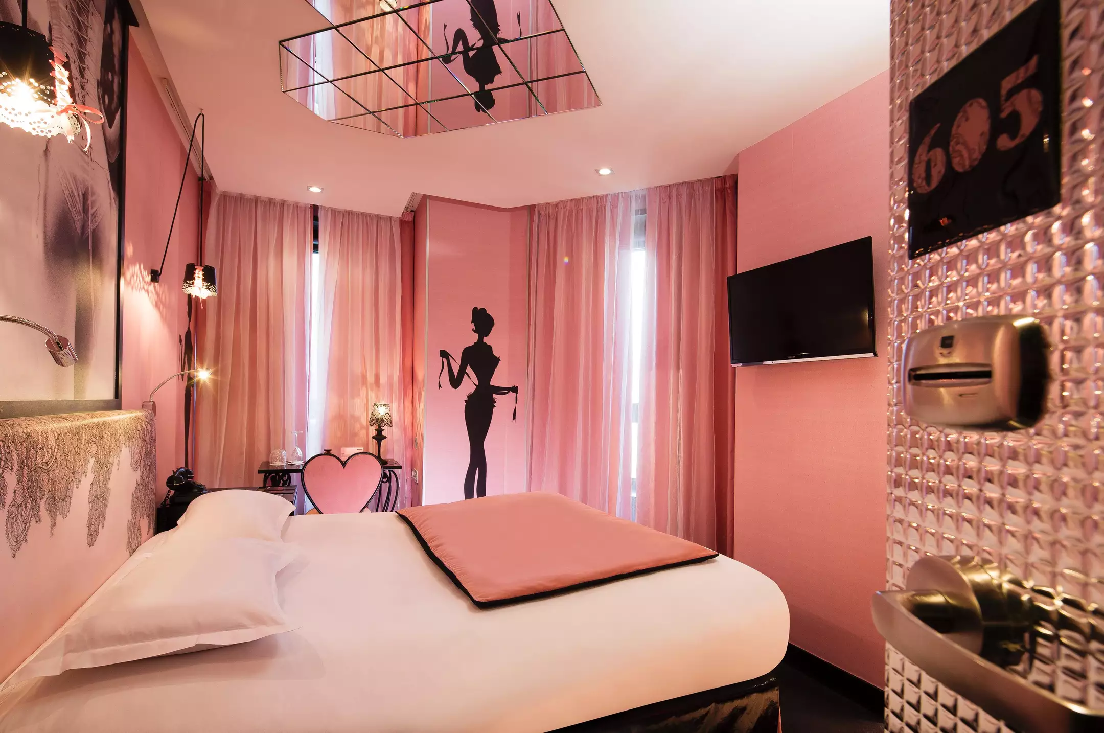 هتل وایس ورسا پاریس