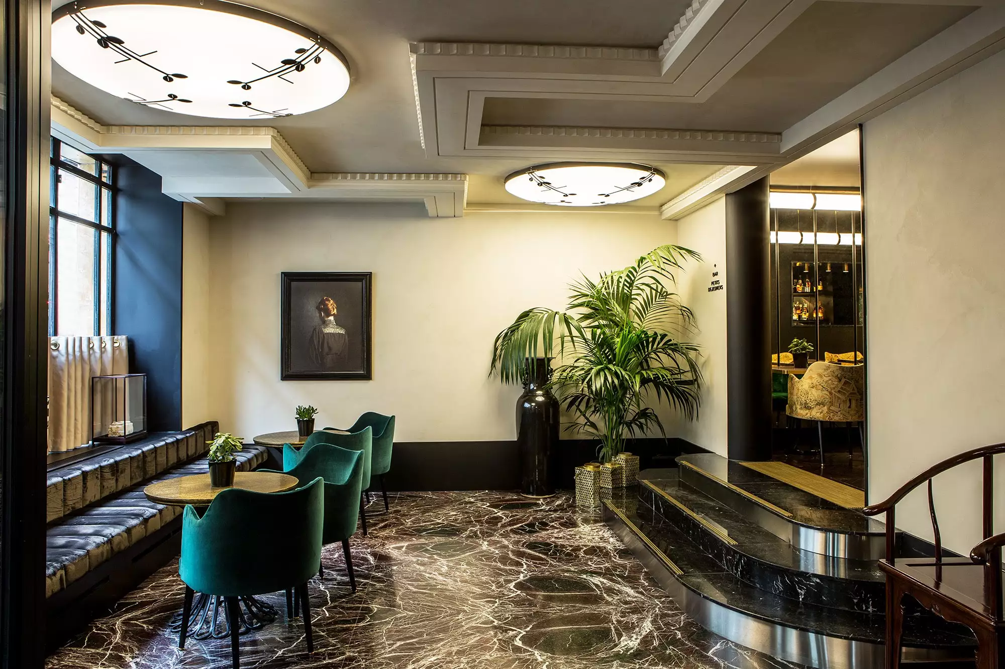 هتل Hotel du Rond Point des Champs Elysees پاریس