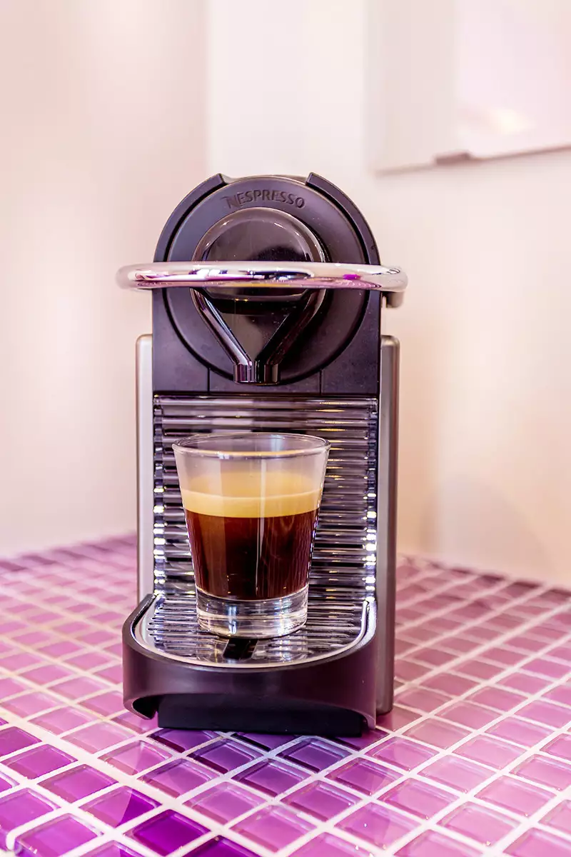 Alibaba https://cdn.alibaba.ir/ostorage/hotel-accommodation-images/6888c276ac13a7ed0d85c5e2_Paris-Pink-0.webp