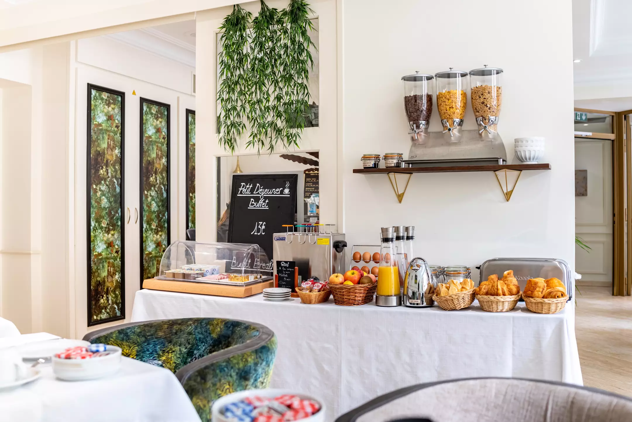 هتل Queens Hotel پاریس