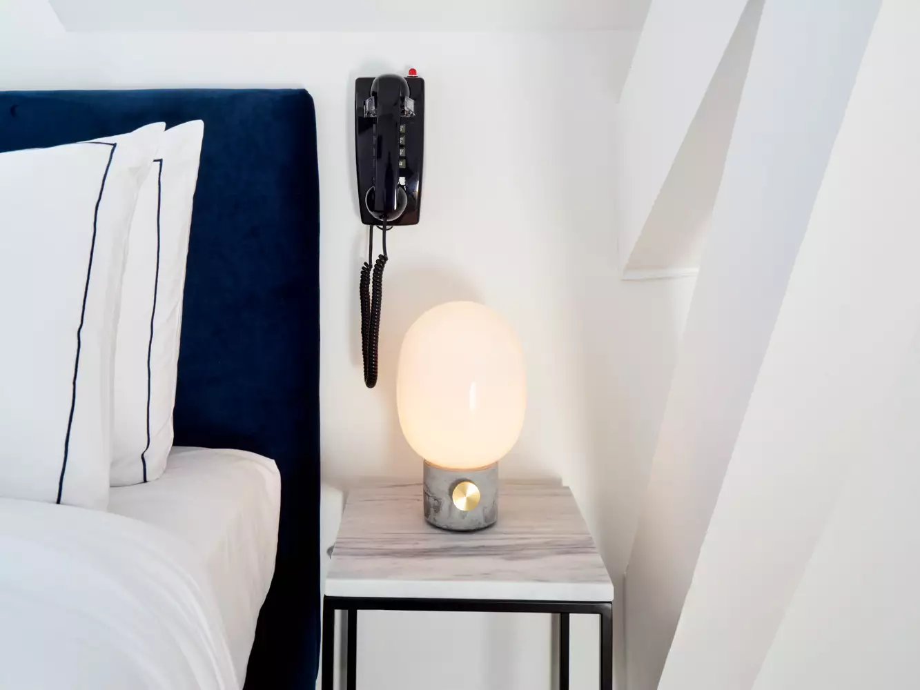هتل Hôtel Rendez-Vous Batignolles پاریس