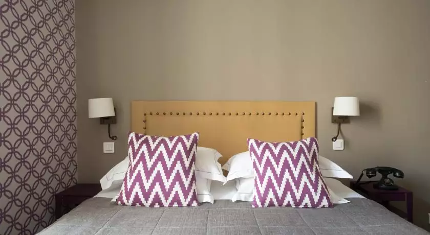 هتل آپولون مونتپارناس پاریس