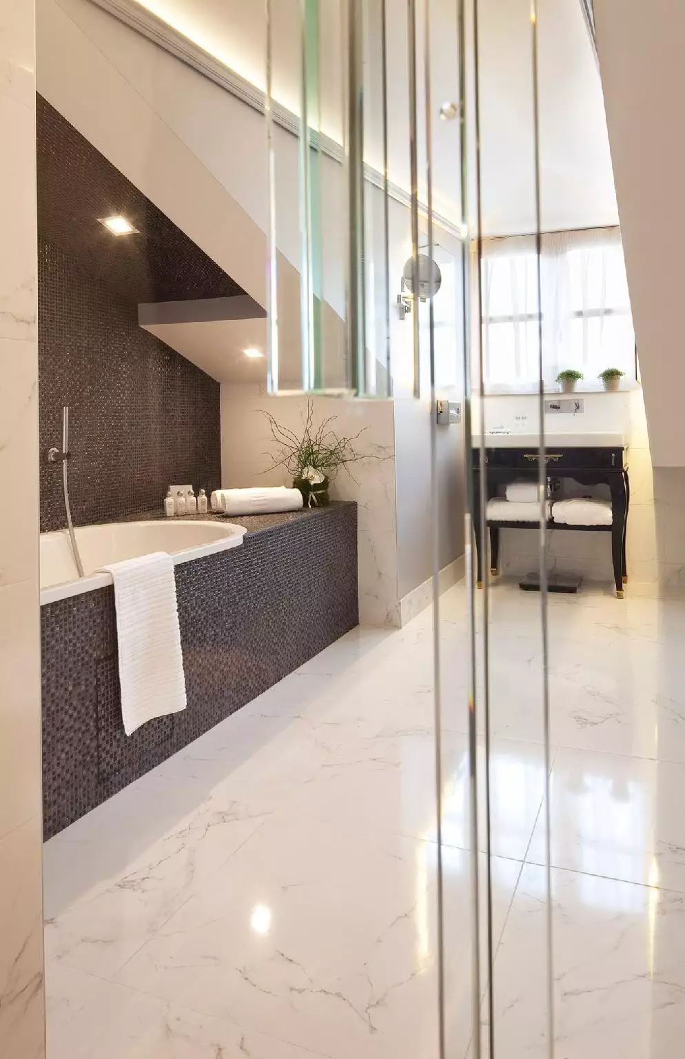 هتل مزون فاوارت پاریس