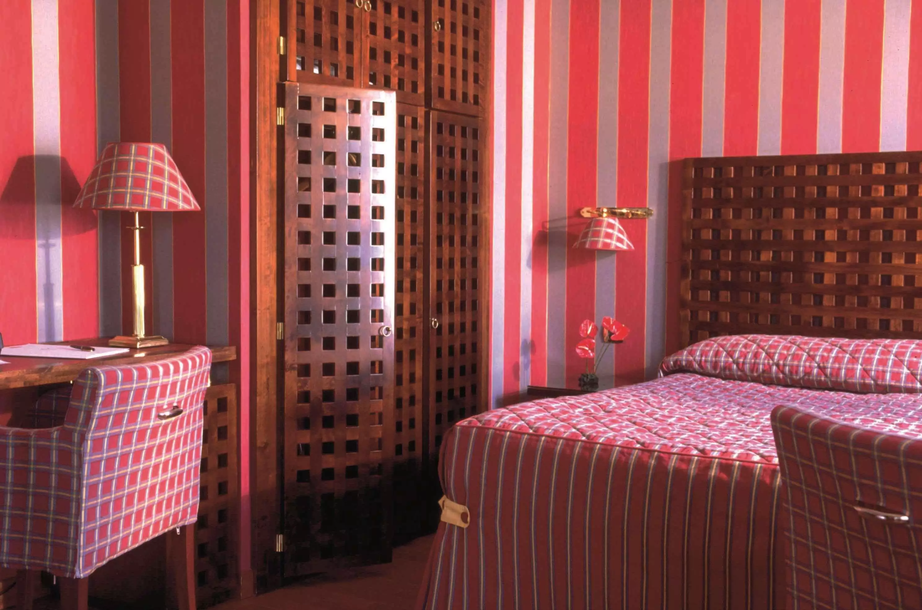 Alibaba https://cdn.alibaba.ir/ostorage/hotel-accommodation-images/6888c73bac13a7ed0d85d14a_Paris-Villa-Pantheon-0.webp