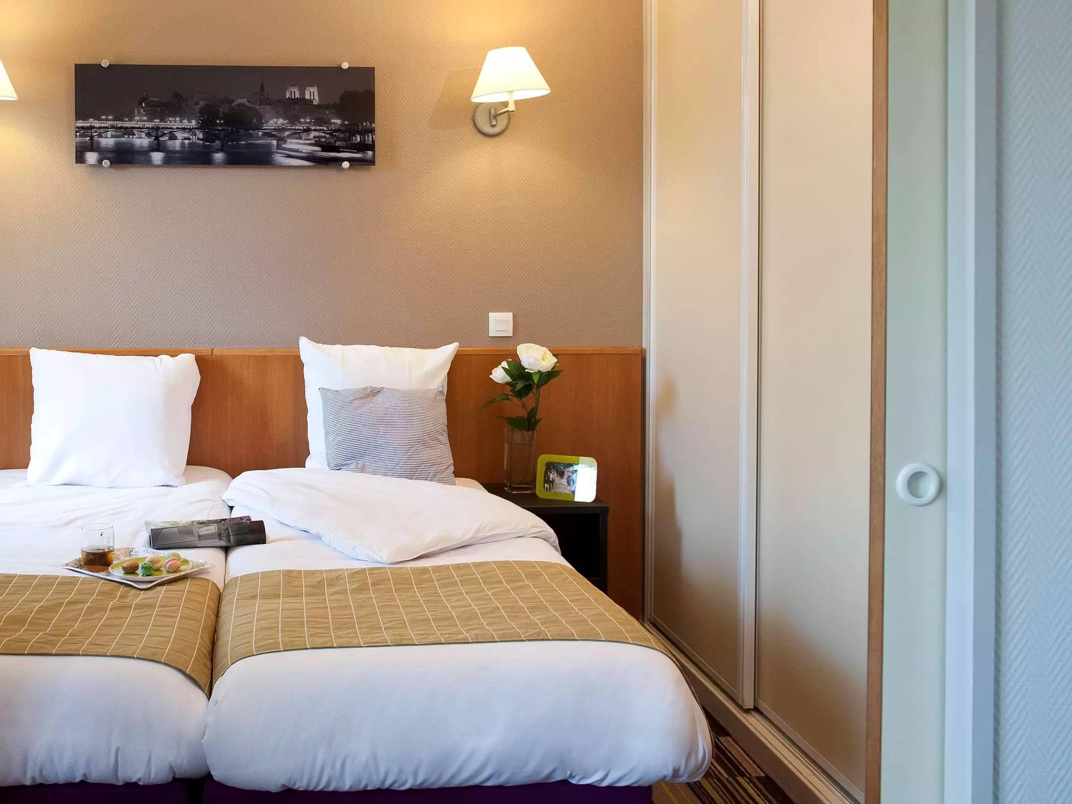 هتل Aparthotel Adagio Paris Buttes Chaumont پاریس