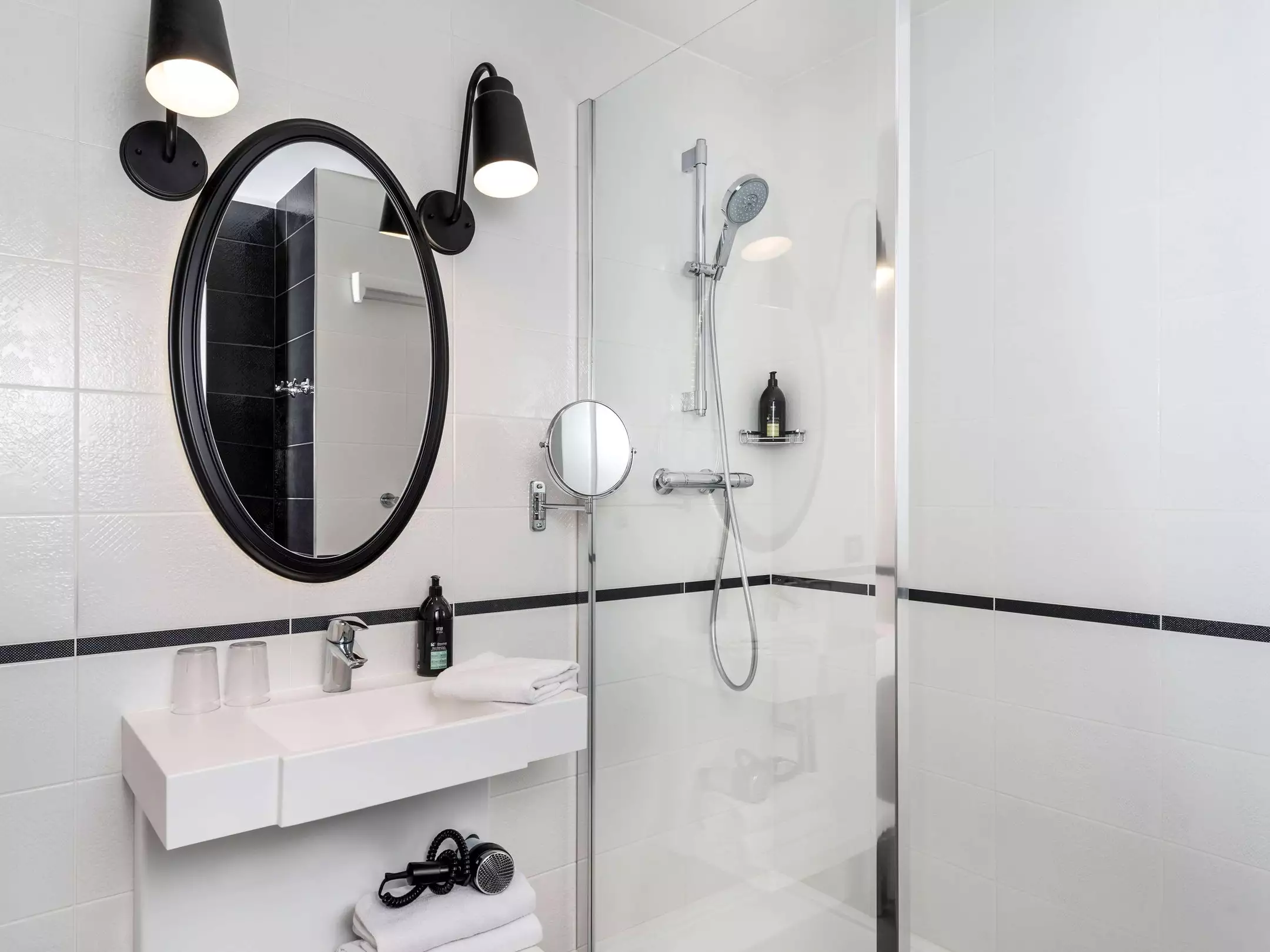 هتل Aparthotel Adagio Paris Montmartre پاریس