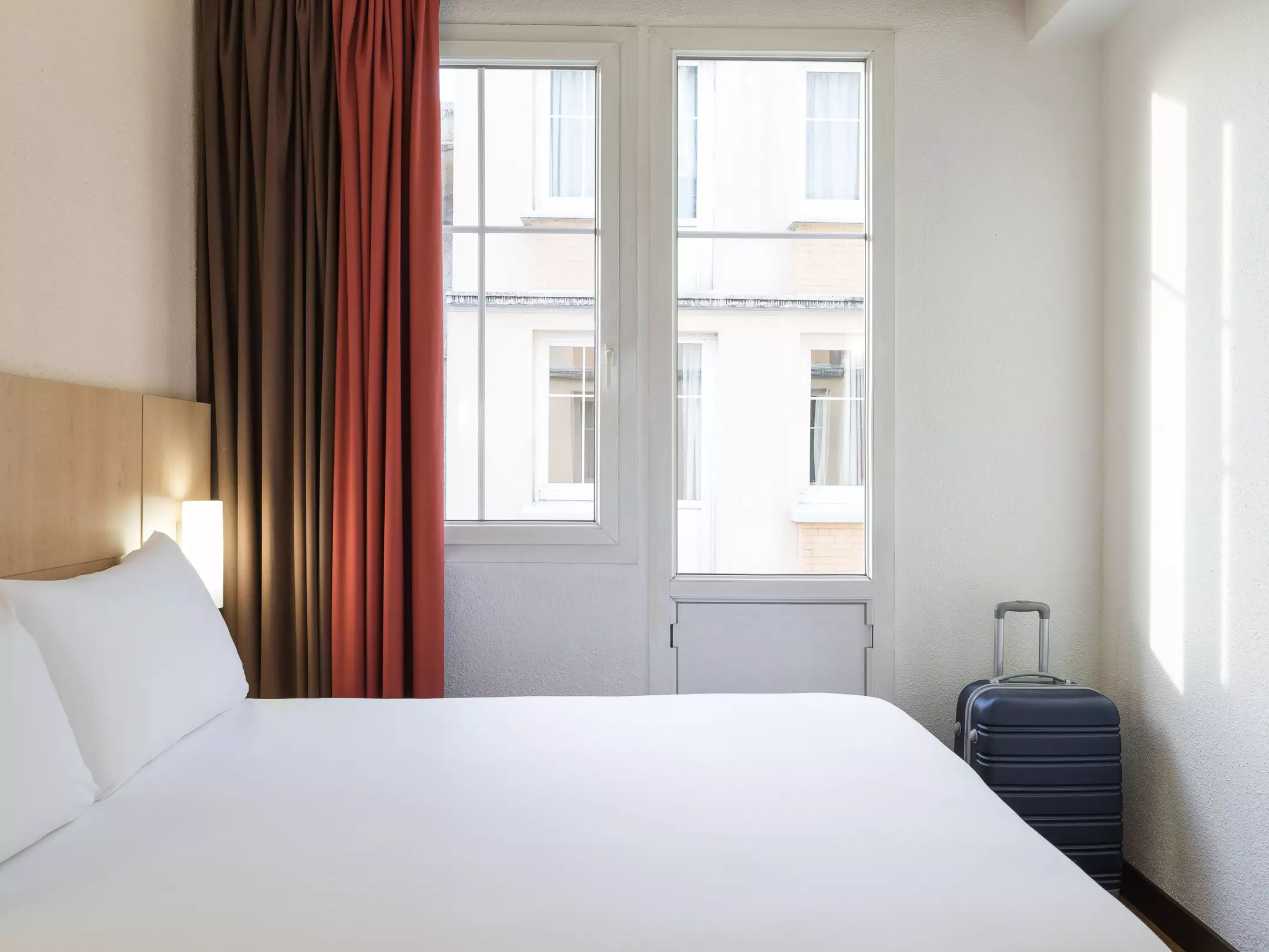 هتل ibis Paris Ornano Montmartre Nord 18ème پاریس
