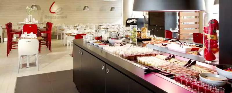 هتل Hotel Campanile Paris 19 - La Villette پاریس