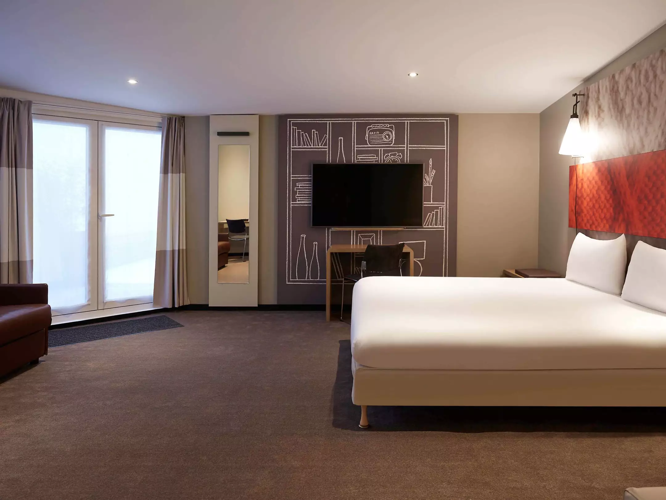 هتل ibis Paris Canal Saint-Martin پاریس