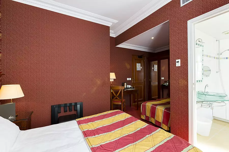 هتل Hôtel Niel پاریس