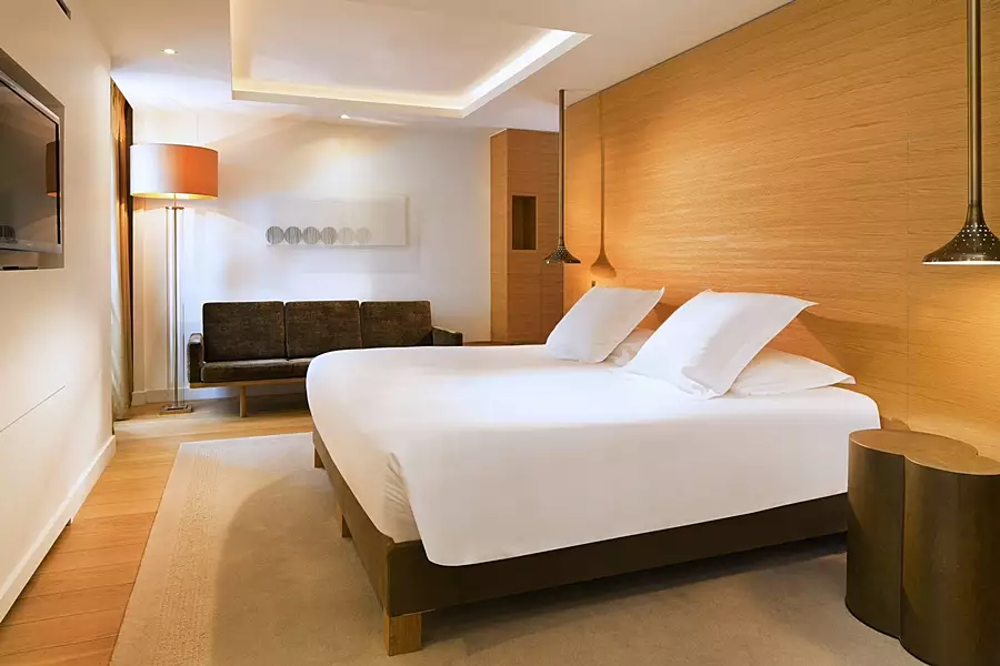 هتل Hotel Marignan پاریس