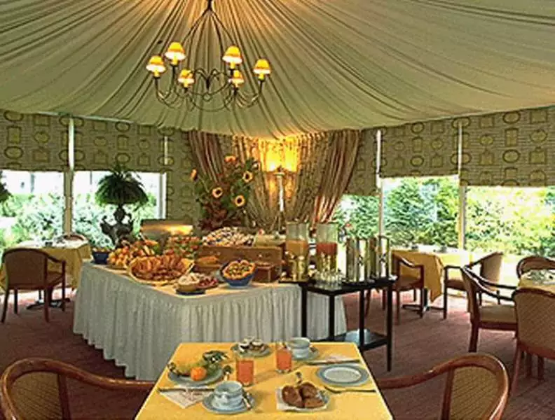 هتل Mercure Paris Porte de Pantin پاریس