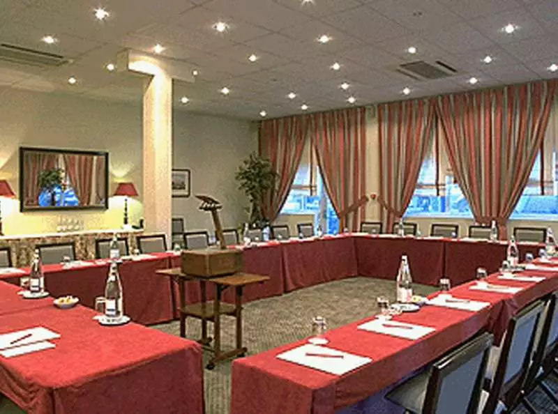 هتل Mercure Paris Porte de Pantin پاریس