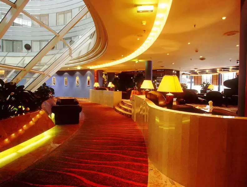 هتل Hilton Paris La Defense پاریس