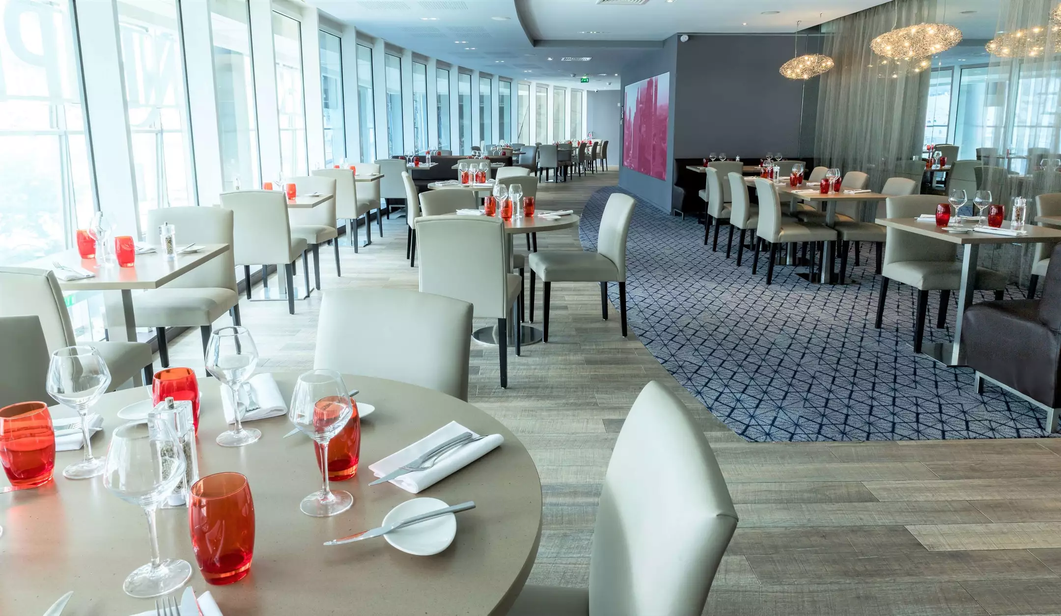 رزرو هتل Hilton Paris la Defense در Paris | علی بابا