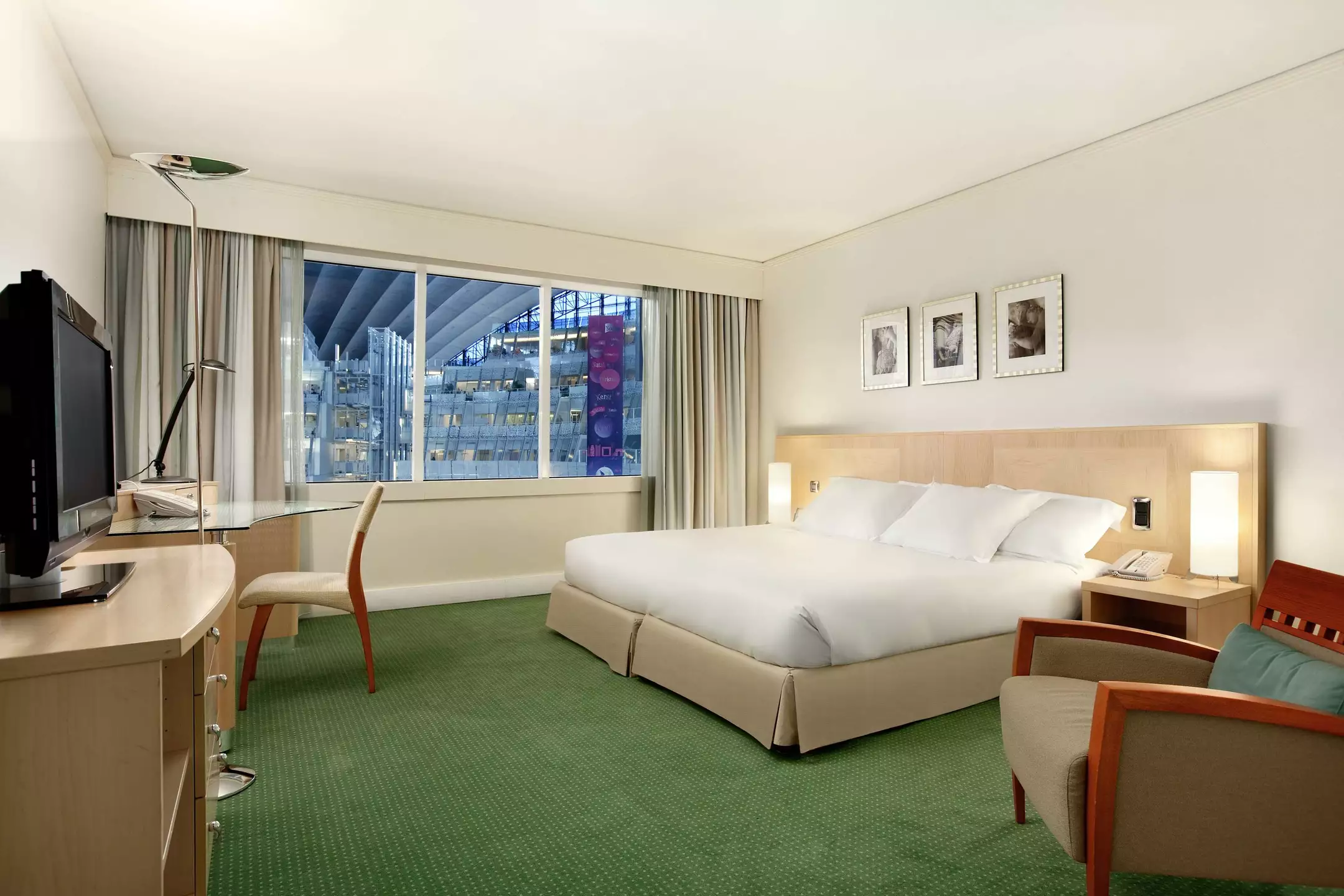 رزرو هتل Hilton Paris la Defense در Paris | علی بابا