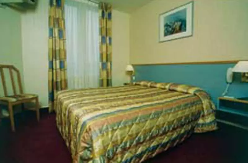 هتل Timhotel Paris Gare Montparnasse پاریس