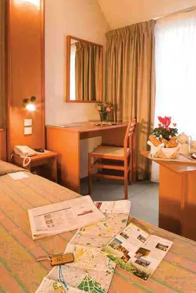 هتل آبریال پاریس