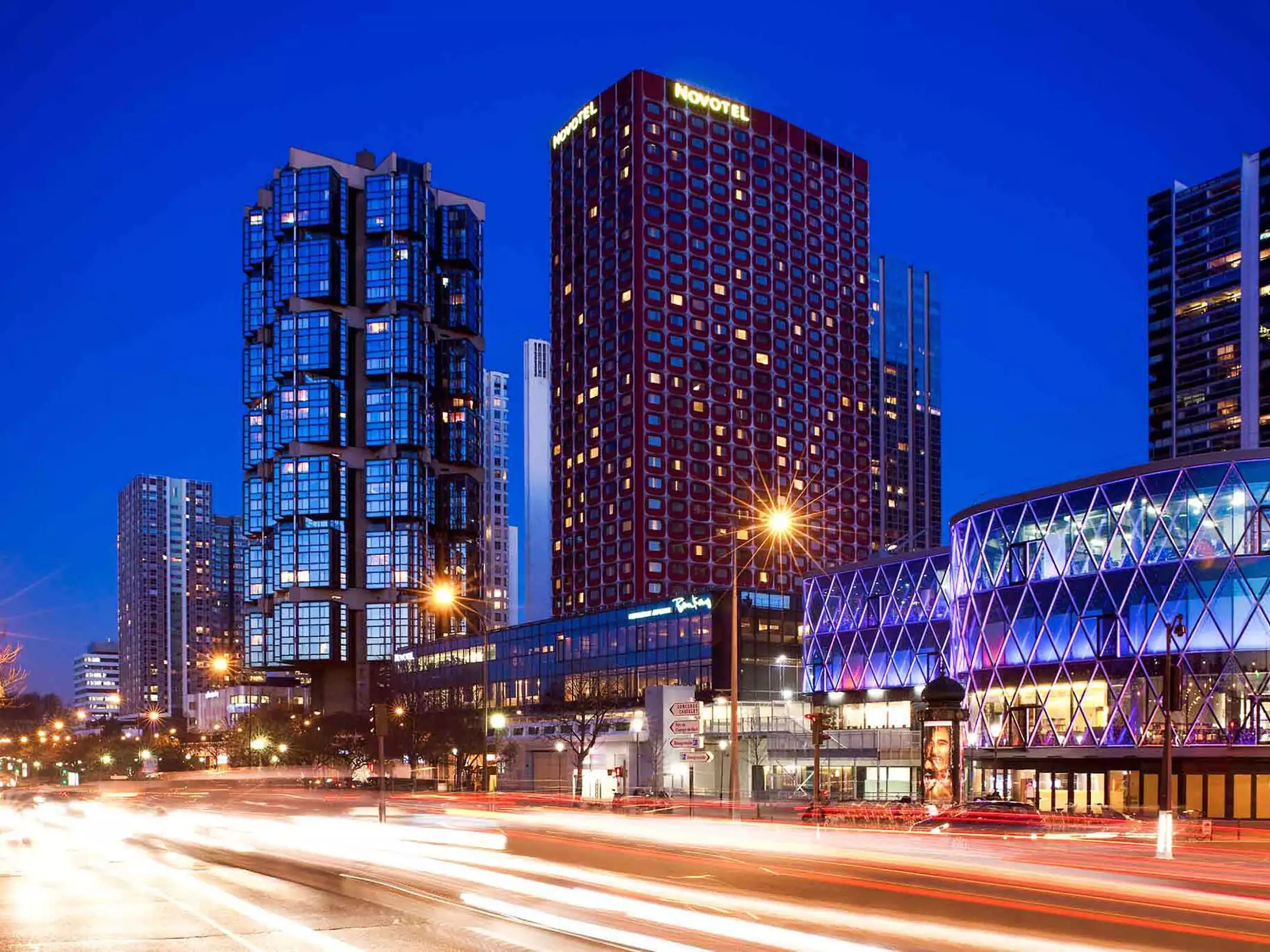 Alibaba https://cdn.alibaba.ir/ostorage/hotel-accommodation-images/6888d05dac13a7ed0d85e336_Paris-Novotel-Tour-Eiffel-0.webp