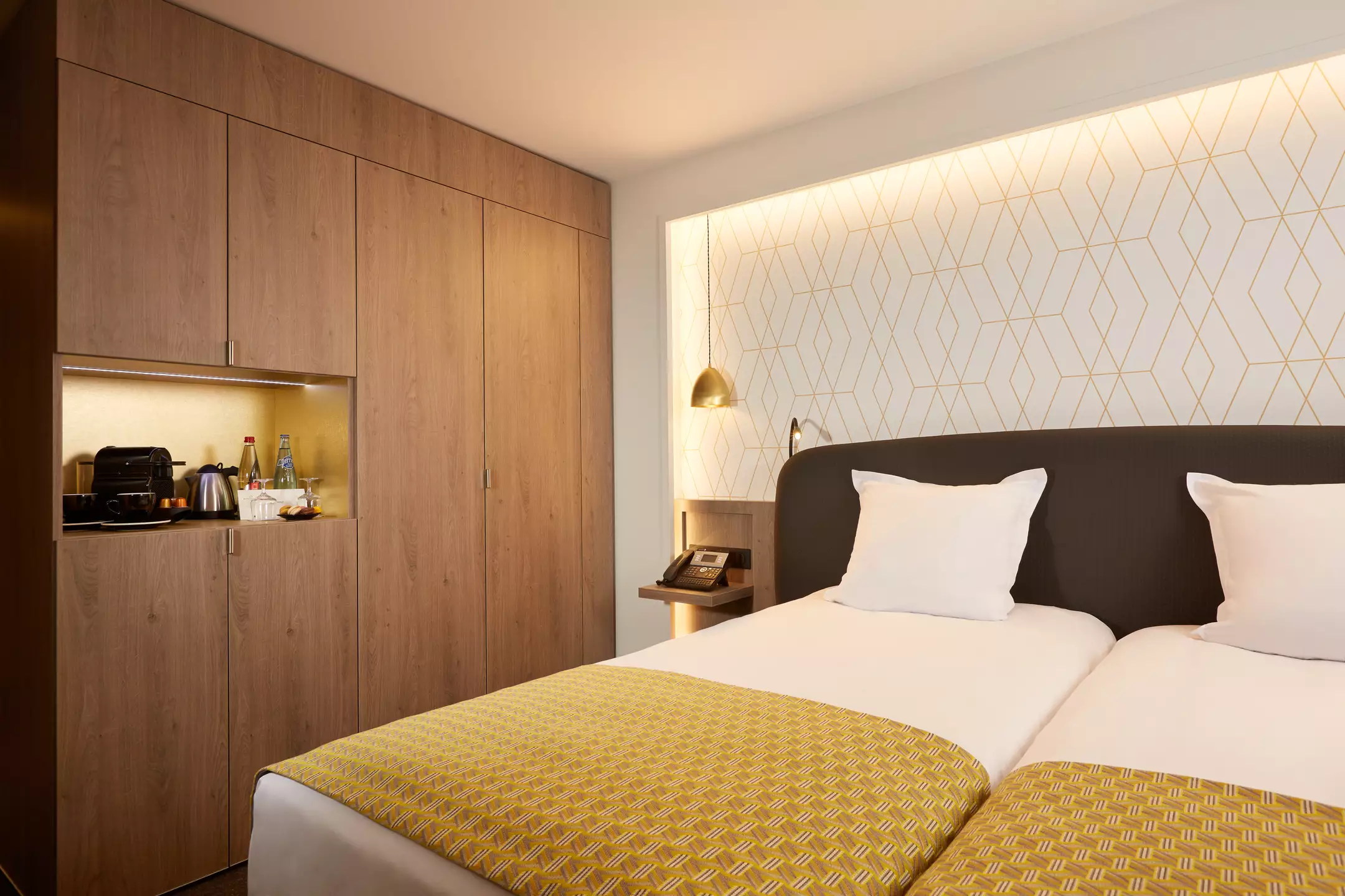 Alibaba https://cdn.alibaba.ir/ostorage/hotel-accommodation-images/6888d075ac13a7ed0d85e367_Paris-Auteuil-Tour-Eiffel-0.webp