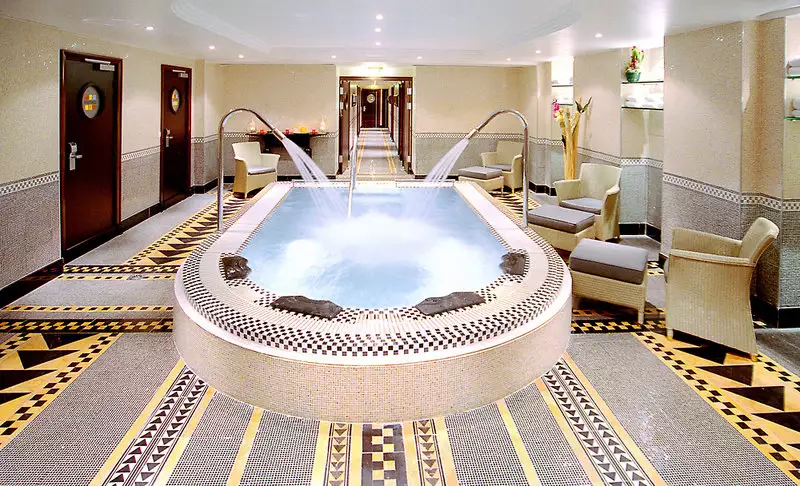 هتل L'Hotel Du Collectionneur پاریس