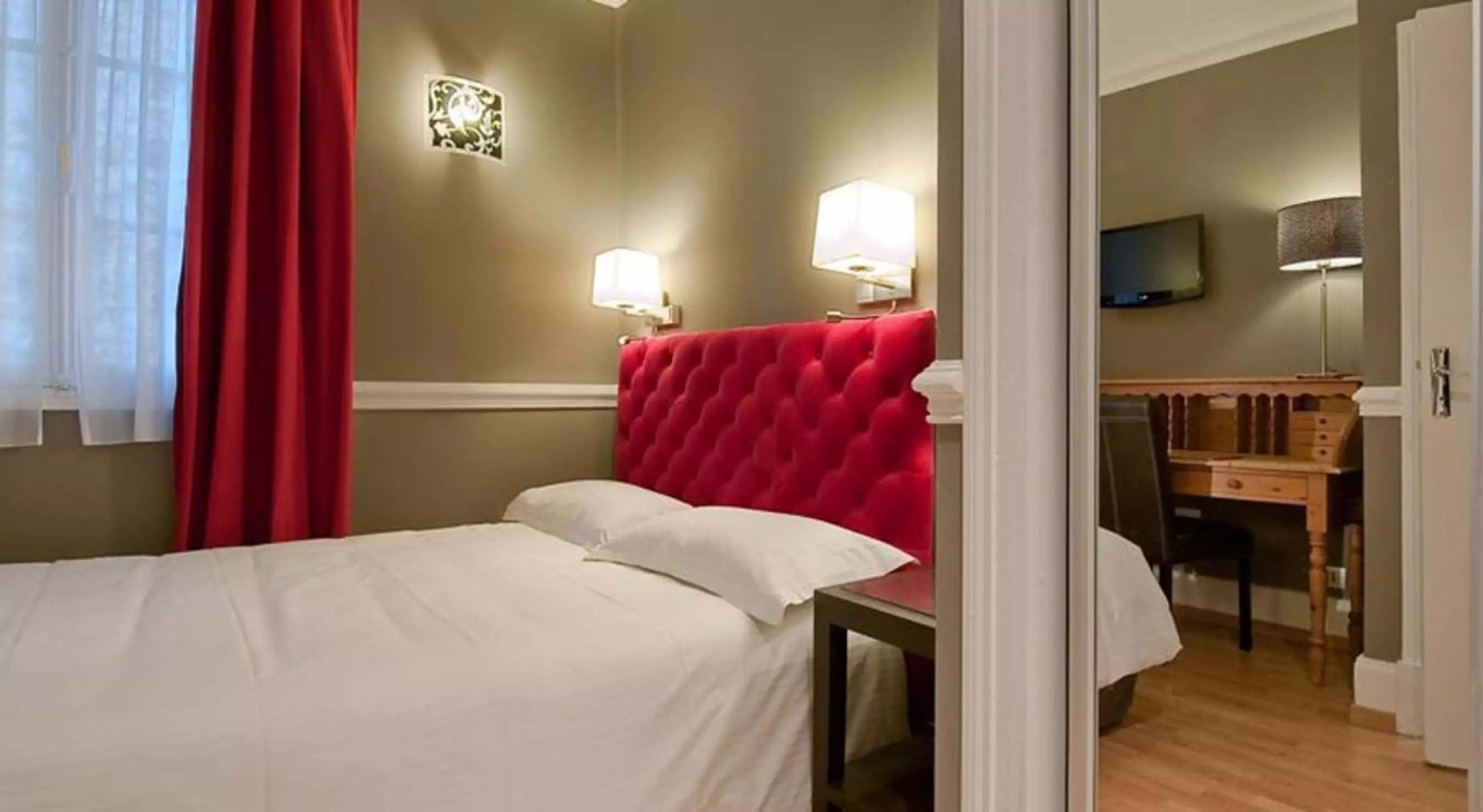 هتل Claude Bernard پاریس