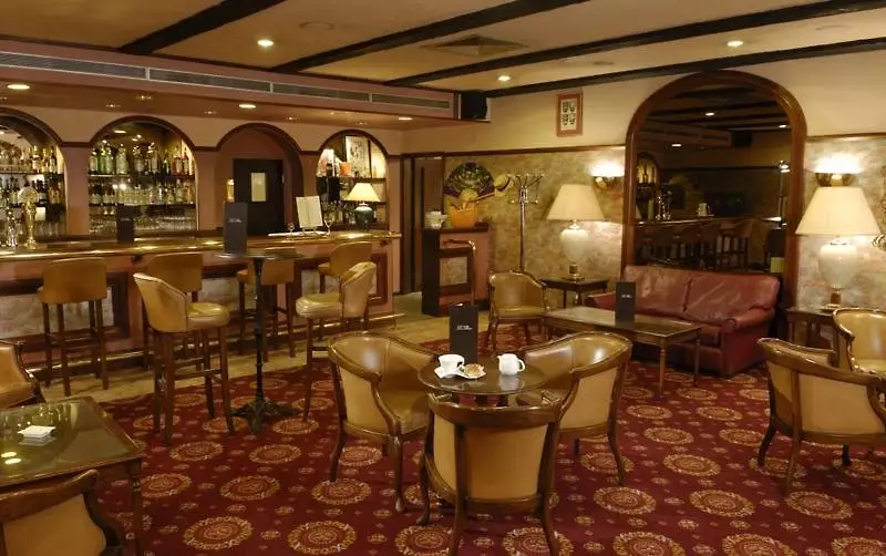 Alibaba https://cdn.alibaba.ir/ostorage/hotel-accommodation-images/6888d1cbac13a7ed0d85e63f_Paris-Mercure-Paris-Velizy-Hotel-0.webp