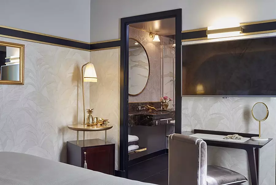 هتل میسون نابیس بای هپی کالچر پاریس