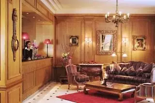 هتل West End پاریس