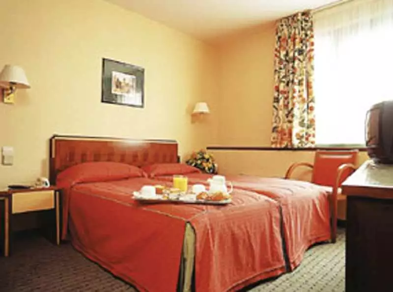 هتل Yllen Eiffel پاریس