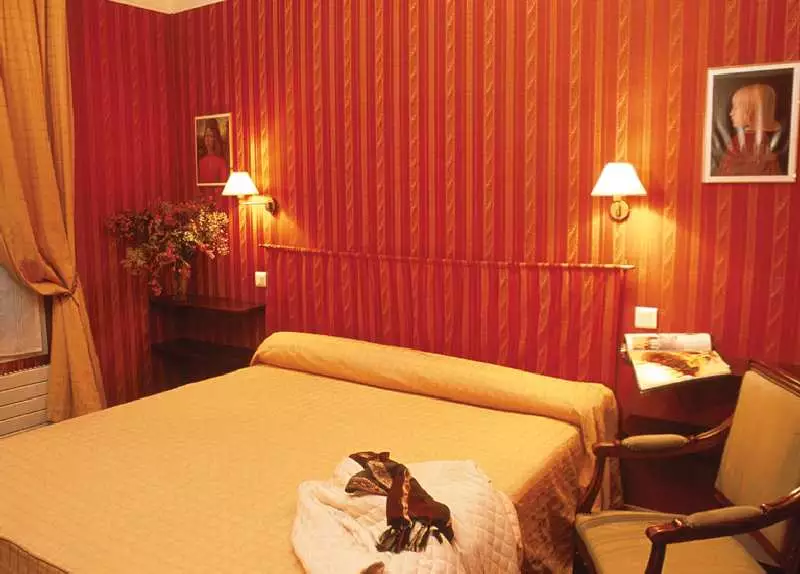 هتل Le Basile Hôtel پاریس