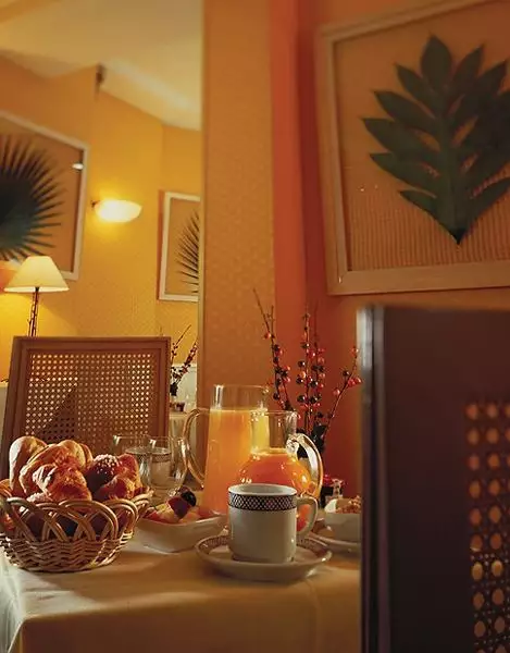 هتل Hotel Etoile Saint Ferdinand by HappyCulture™ پاریس