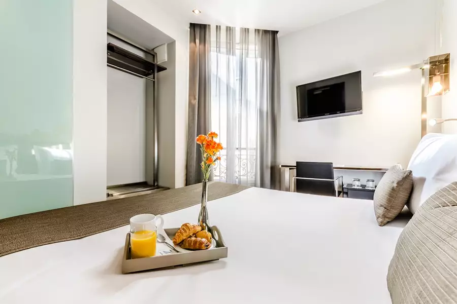 Alibaba https://cdn.alibaba.ir/ostorage/hotel-accommodation-images/6888d6cdac13a7ed0d85f1e3_Paris-Exe-Panorama-0.webp