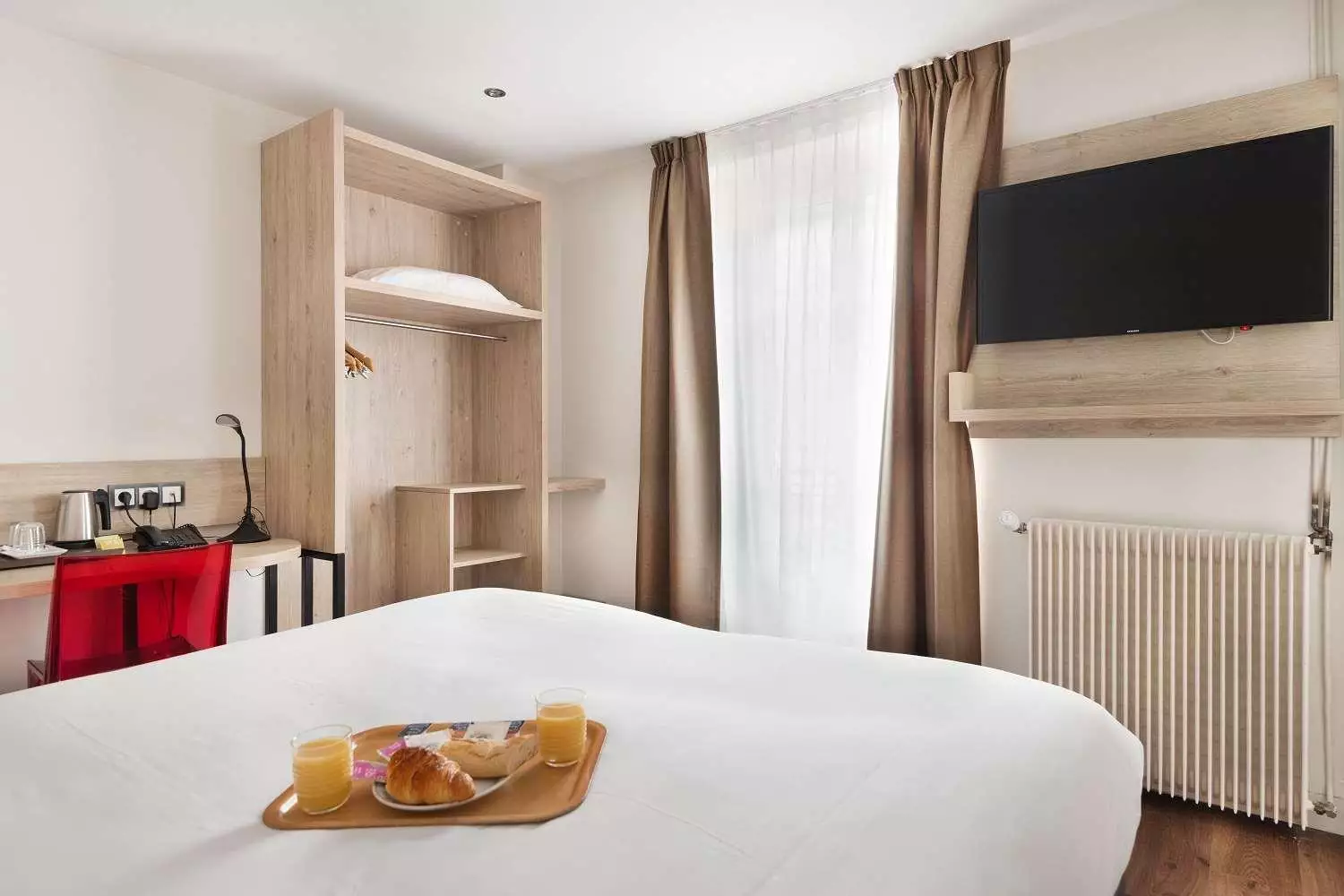 هتل Mederic پاریس