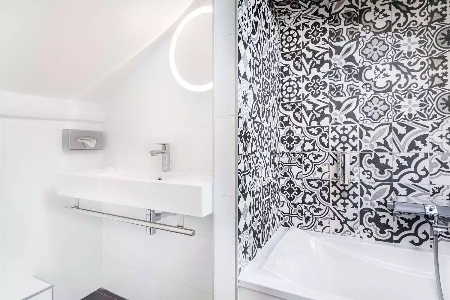 هتل Mederic پاریس