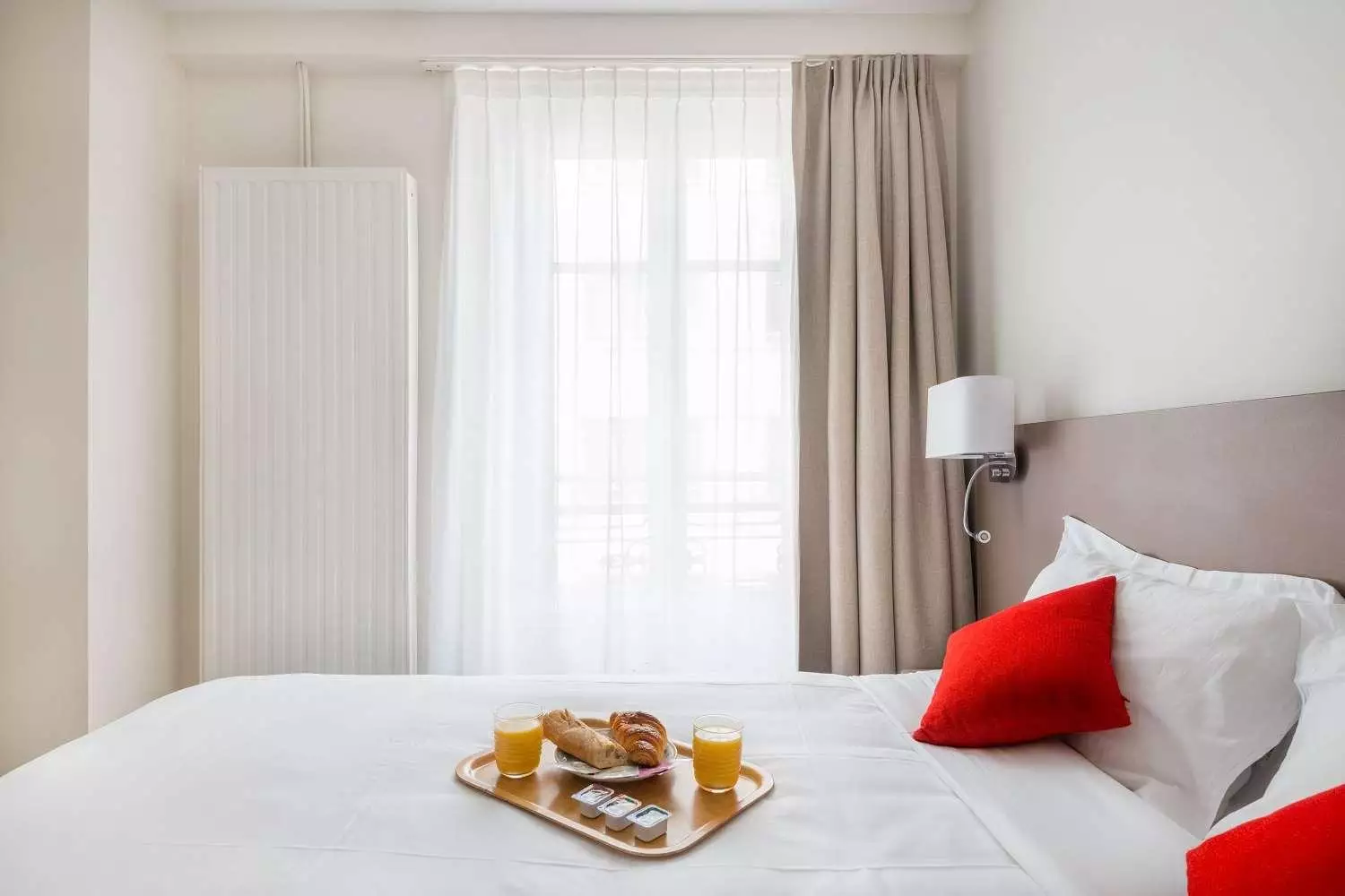 هتل Mederic پاریس