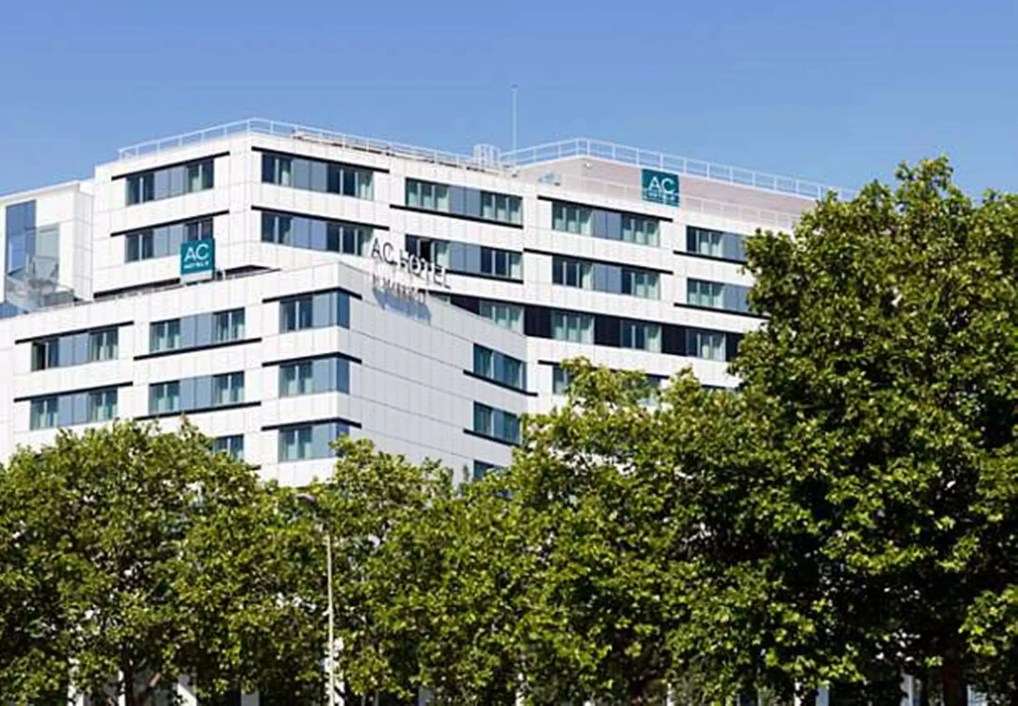 هتل AC Hotel Paris Porte Maillot پاریس