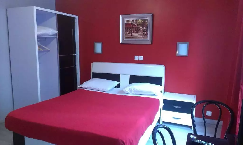 هتل Hipotel Paris Gambetta République پاریس