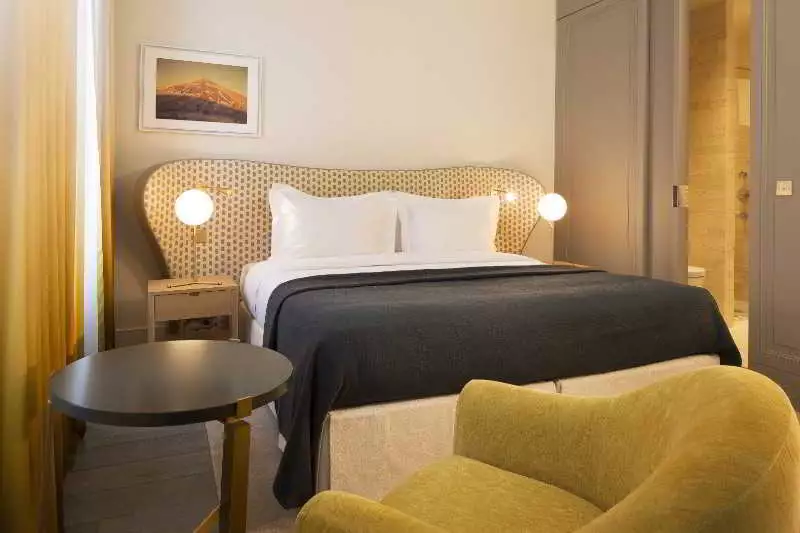 Alibaba https://cdn.alibaba.ir/ostorage/hotel-accommodation-images/6888da3cac13a7ed0d85fa17_Paris-Le-Marianne-0.webp