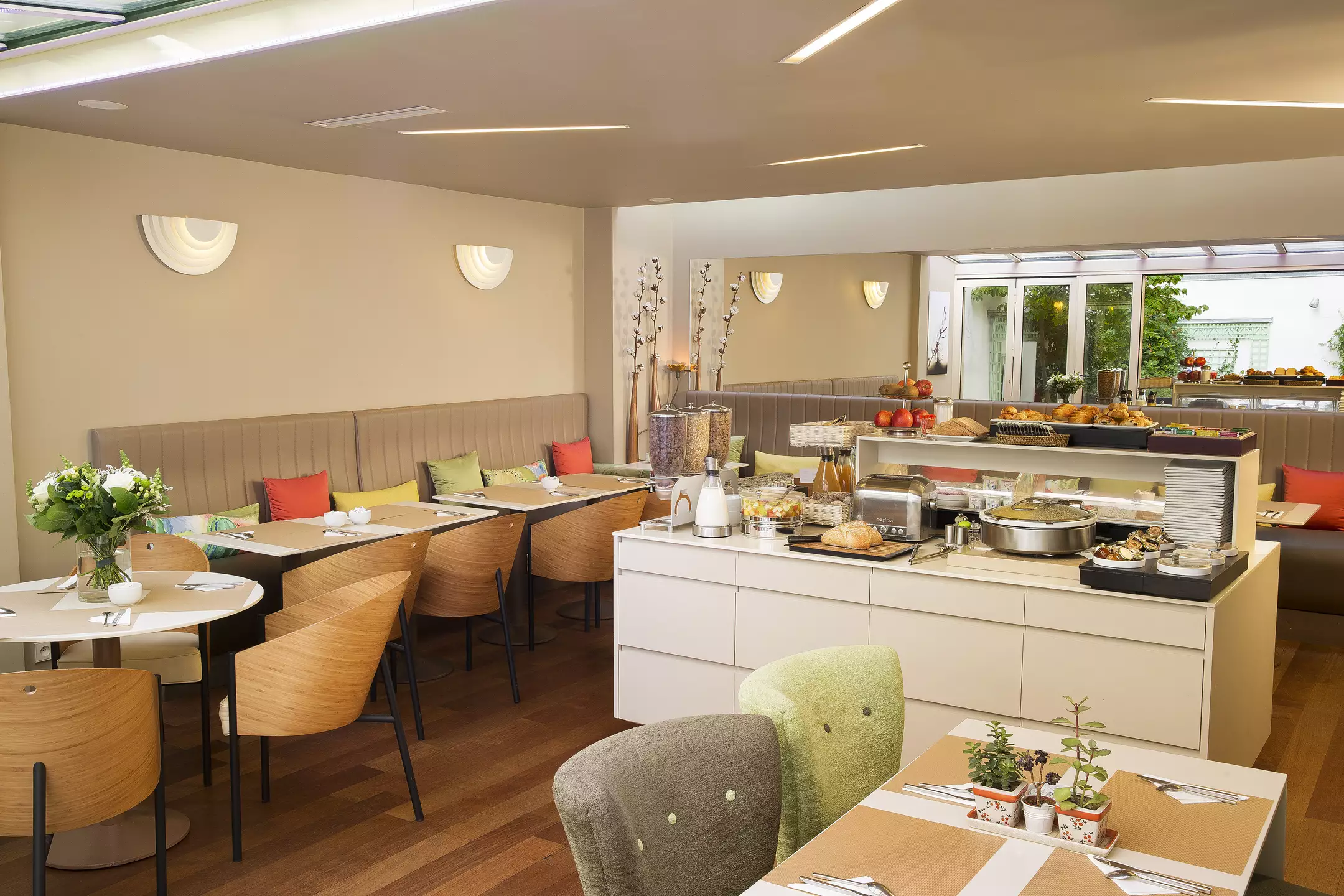 Alibaba https://cdn.alibaba.ir/ostorage/hotel-accommodation-images/6888dab7ac13a7ed0d85fb9f_Paris-H-tel-Mistral-0.webp