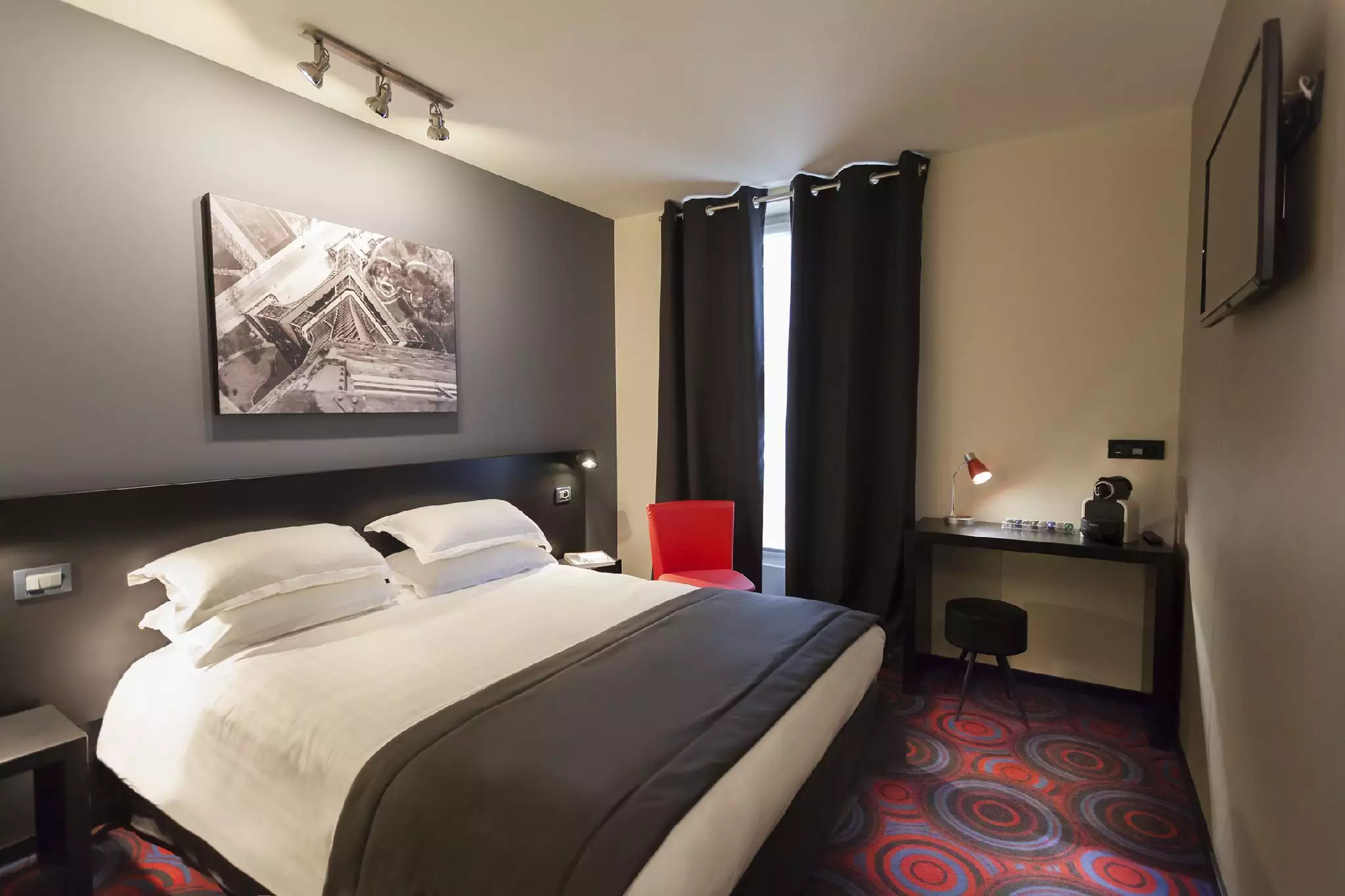 هتل Hotel Helussi پاریس