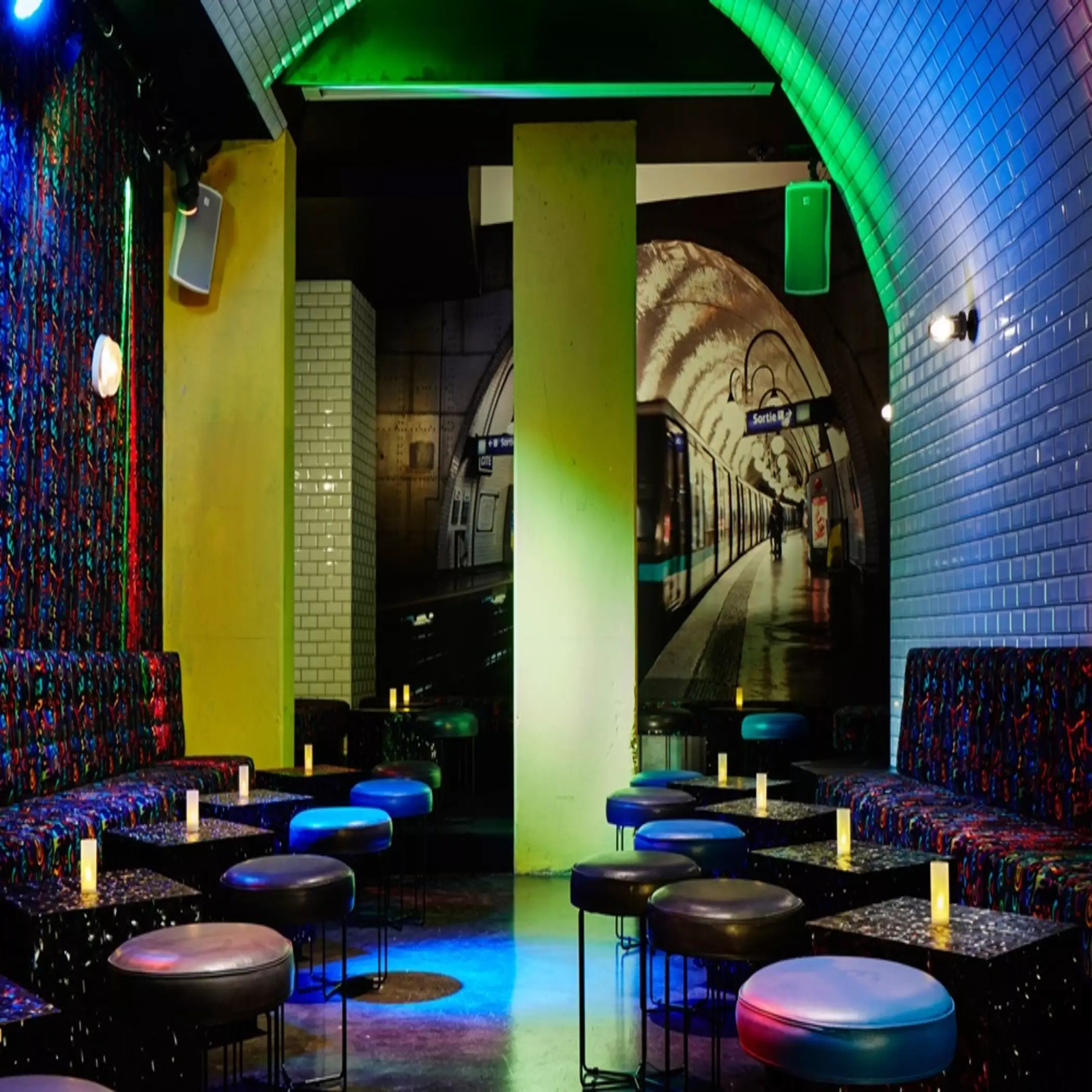 هتل هاستل جنراتور پاریس پاریس