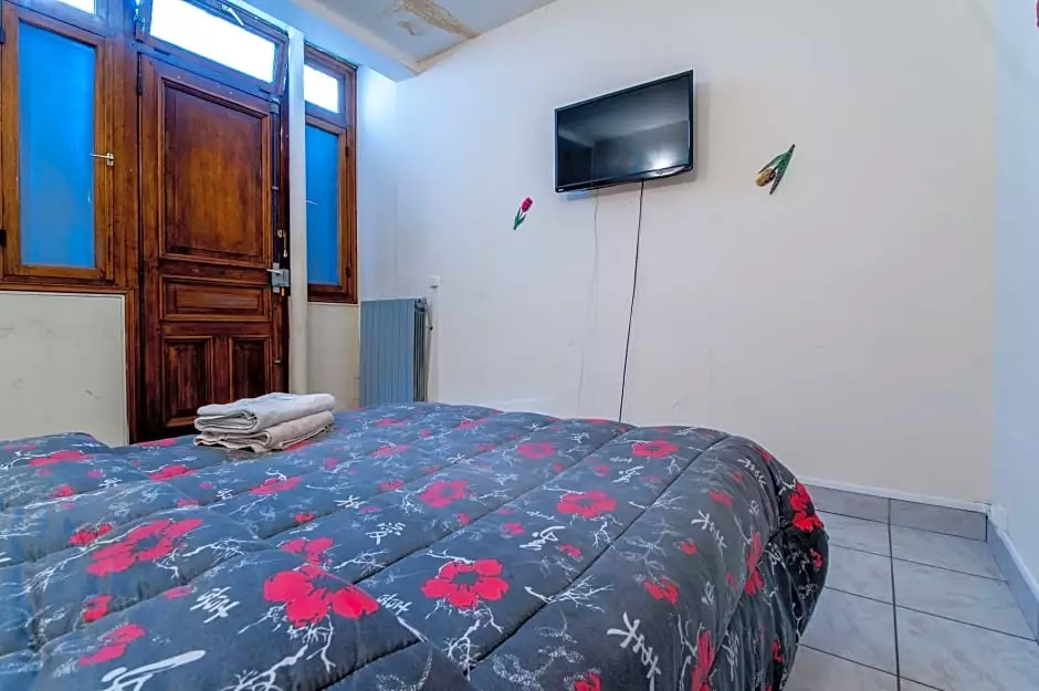 هتل Hôtel des Andelys پاریس
