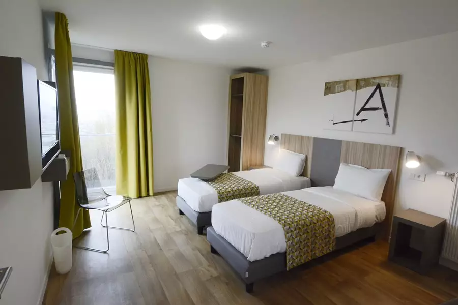 Alibaba https://cdn.alibaba.ir/ostorage/hotel-accommodation-images/6888dd7fac13a7ed0d8602a6_Paris-Lodge-In-MIS-0.webp