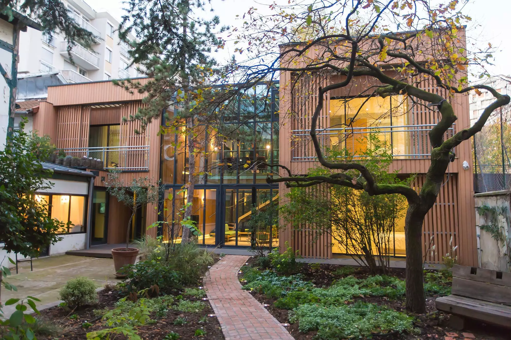 هتل Eden Lodge Paris پاریس