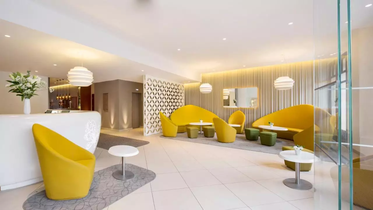 Alibaba https://cdn.alibaba.ir/ostorage/hotel-accommodation-images/6888dfe3ac13a7ed0d86089a_Paris-Holiday-Inn-Paris--Gare-De-L-est-0.webp