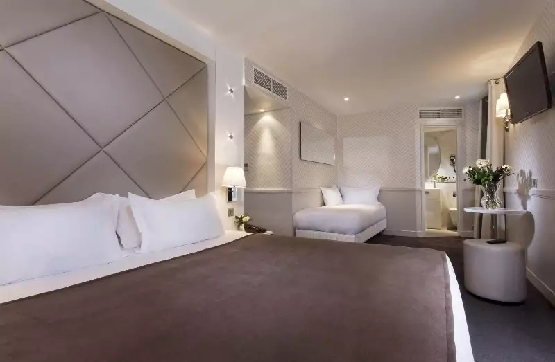 Alibaba https://cdn.alibaba.ir/ostorage/hotel-accommodation-images/6888e05bac13a7ed0d86096a_Paris-Hotel-Longchamp-Elysees-0.webp